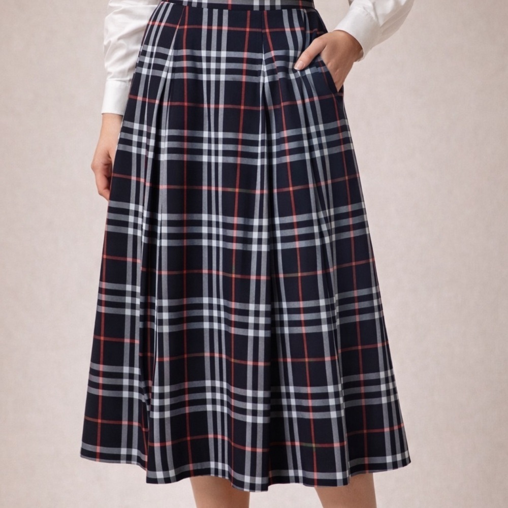 Burberry Pleated Skirt Sz 12 Nova Check Plaid
Wool Hornor Harrison USA Vintage